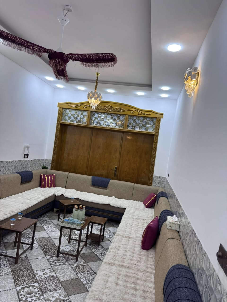 بيت طابقين درجة أولى بناء السعر ١٣٠متر حي المكرمه رقم العقار 10425//السعر ١٩٥//بدون اثاث مع الأثاث ٢٠٠مليون  البناء في ٢٠٢٥جديد  بدون نواقص *********** منضومه كامرات متكاملة
