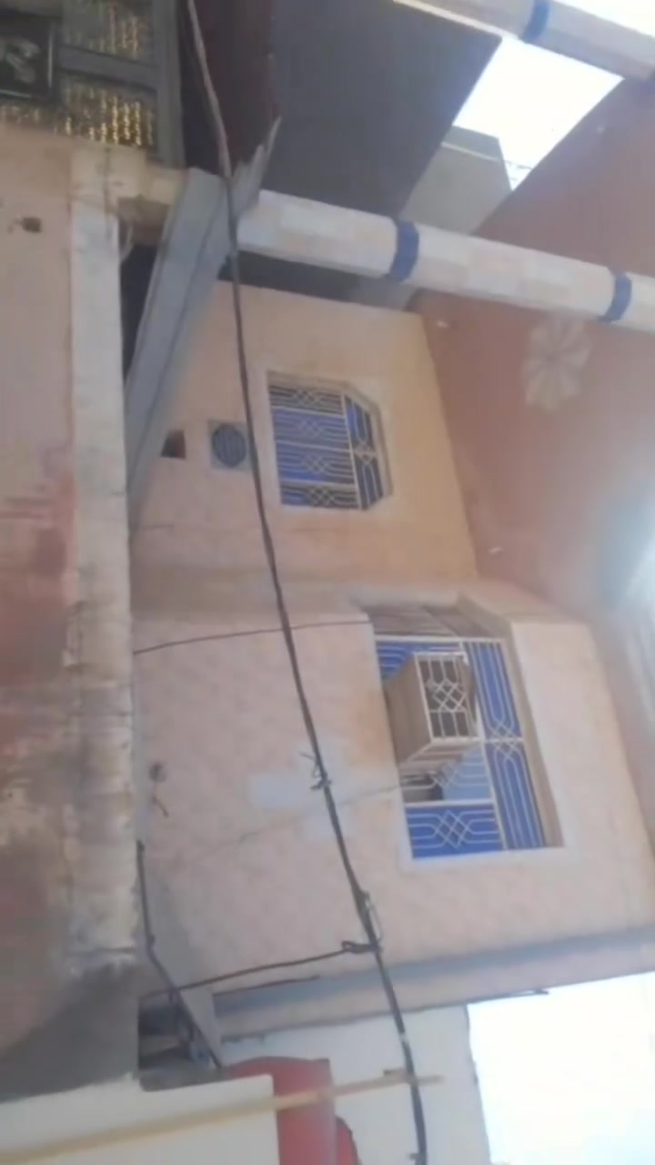بيت للبيع طابوا صرف بالقشله طابقين مساحته ١٥٢ خلف قصر الغدير قريب من الشارع العام للاستفسار الاتصال على الرقم ***********
