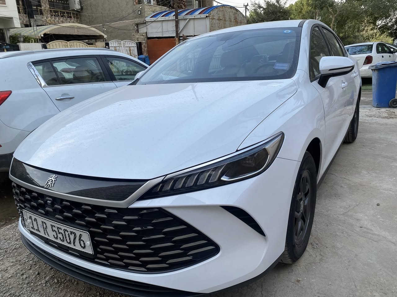 السلام عليكم BYD  بغداد بآسمي ماشي الف  داخل ابيض  موديل 2025 كفاله عااامه مواصفات المعروفه للسياره 
السعر ١٨٥٠٠ 
العنوان الاعظميه 
للاتصال ***********
