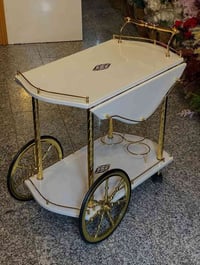 منزلك 🏦يستحق كل ما هو جميل، ونحن عنوان الجمال 85 الف عربة تقديم خشب اص...