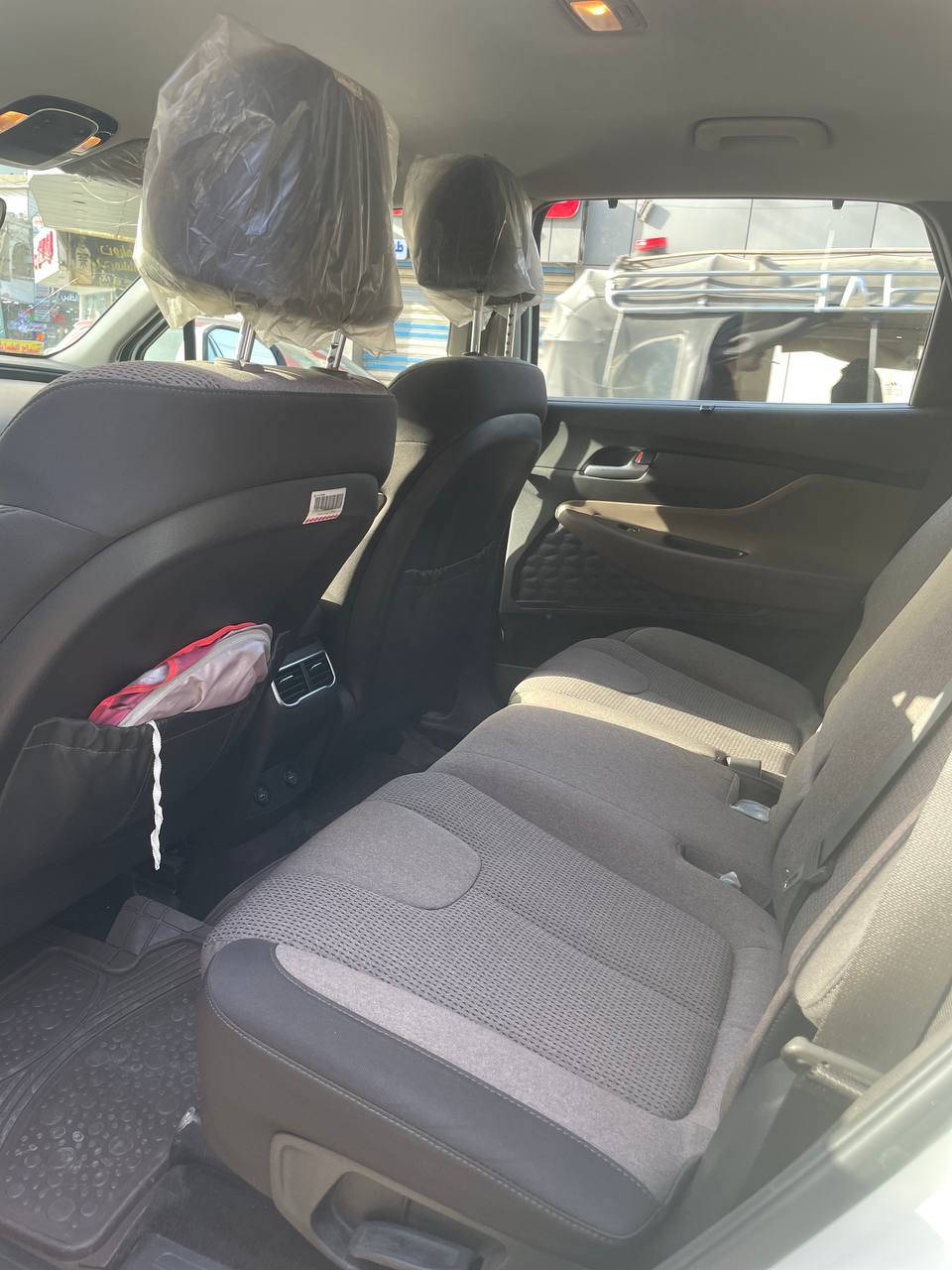 سنتافيا موديل 24 شكل قديم 
كلين  فول ما عدا بنوراما  ماشية 90الف 
السعر ***********
