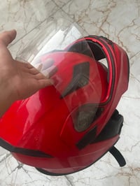 صندوق مع تجوه وخوذه XL سعر خاص  قرب تقاطع كسره وعطش  متواجد واتساب وما...