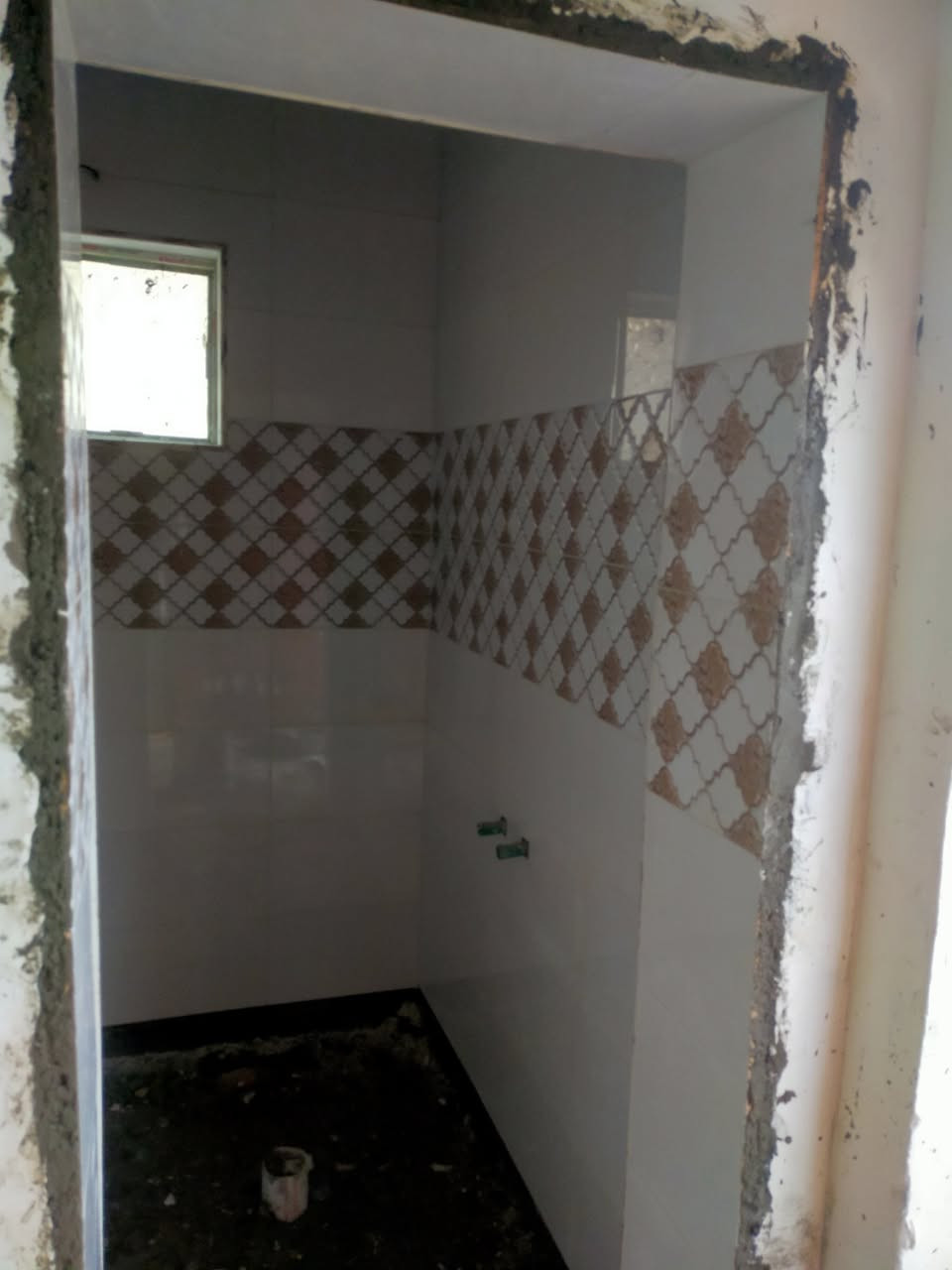 ابو مريم المصري خلف سيراميك درجه اولى متواجد في بغداد واسعار مناسبه للكل متفرغ ***********
