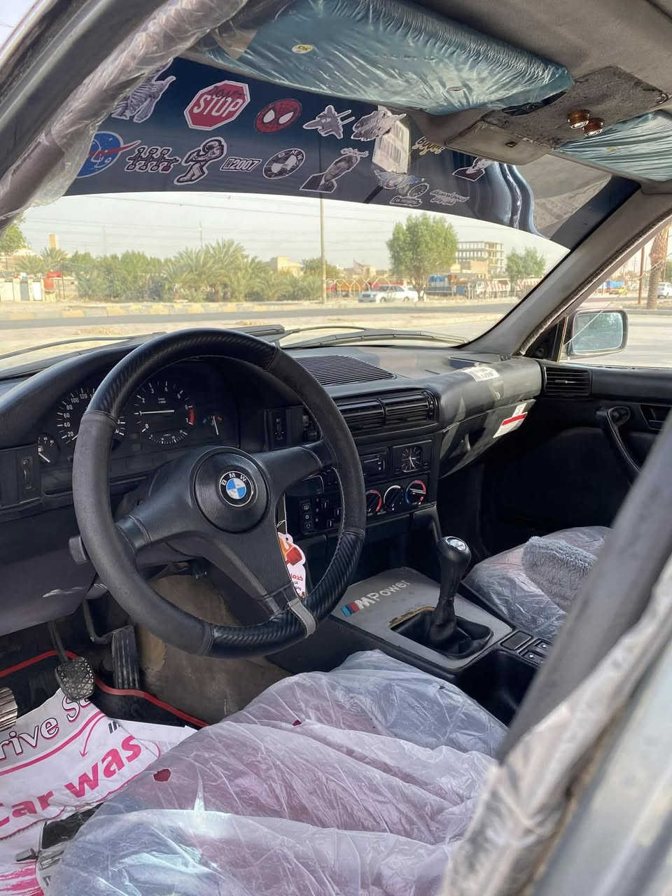 سلام عليكم 
بي ام موديل 1990
محرك مسكر عدله كير عادي 
رقم شمالي سنويه لل30 
تبريد شغال عليه اكزوز رياضي 
كت ام بلكامل ويل ام18توسايز الاصلي
مصبوغه عام جماليه بدون ضربه

مكاني النجف كوفه ***********
