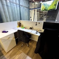 مێزی ئۆفیس بۆ فرۆشتن قیاس:٢٢٠بە ١٥٠  قوڵی ٥٠   پەیوەندی بکەن بەم ژمارە...