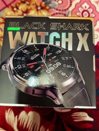 هذه ساعة Black Shark Watch X الذكية. تأتي بشاشة منحنية عالية الدقة مقا...