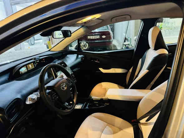 ‏سلام عليكم بريوس موديل 22مكفوله من صبغ وتبديل فقط بارد وصور الحادث بلمنشور سعر 140  ماشيه 60 
***********
***********￼
