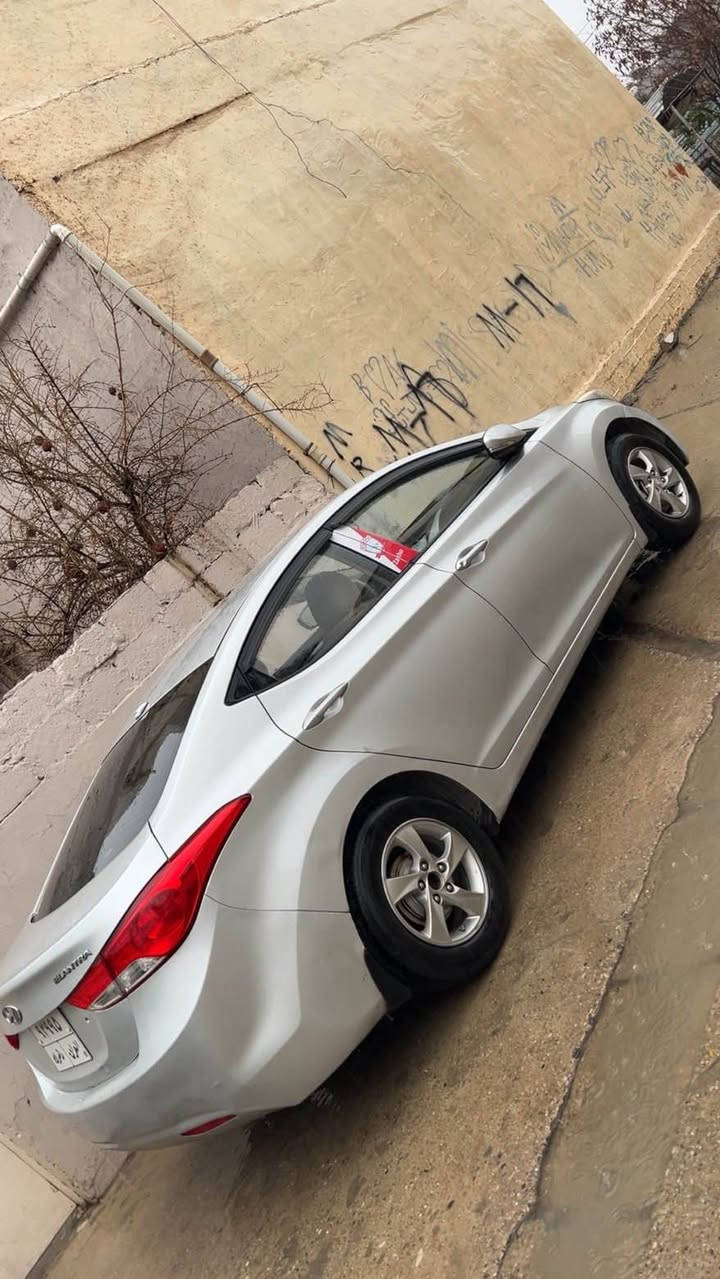 النترا موديل 2012 گير محرك شه رت سبغ 2 قتعه تيدا بي داخلي بي ئيرباگ خرامه 30 هزار سه رن گير ئوتوماتيك بي ته پره په سياره 
ره قه م تله فون ***********
سعر 110مجال دهوك, العراق
