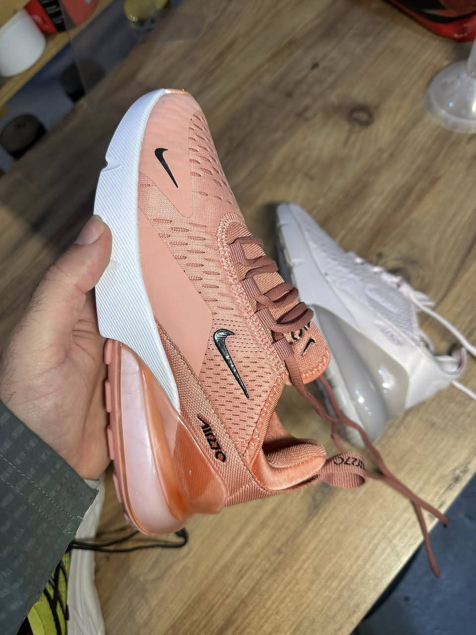 قياس 36 فقط
هوكا + قطعتين نايك ولادي بنادي


**إذا كنت صاحب هذا الإعلان وتريد حذفه لأي سبب، رجاءا أرسل رسالة إلى الدعم الفني**