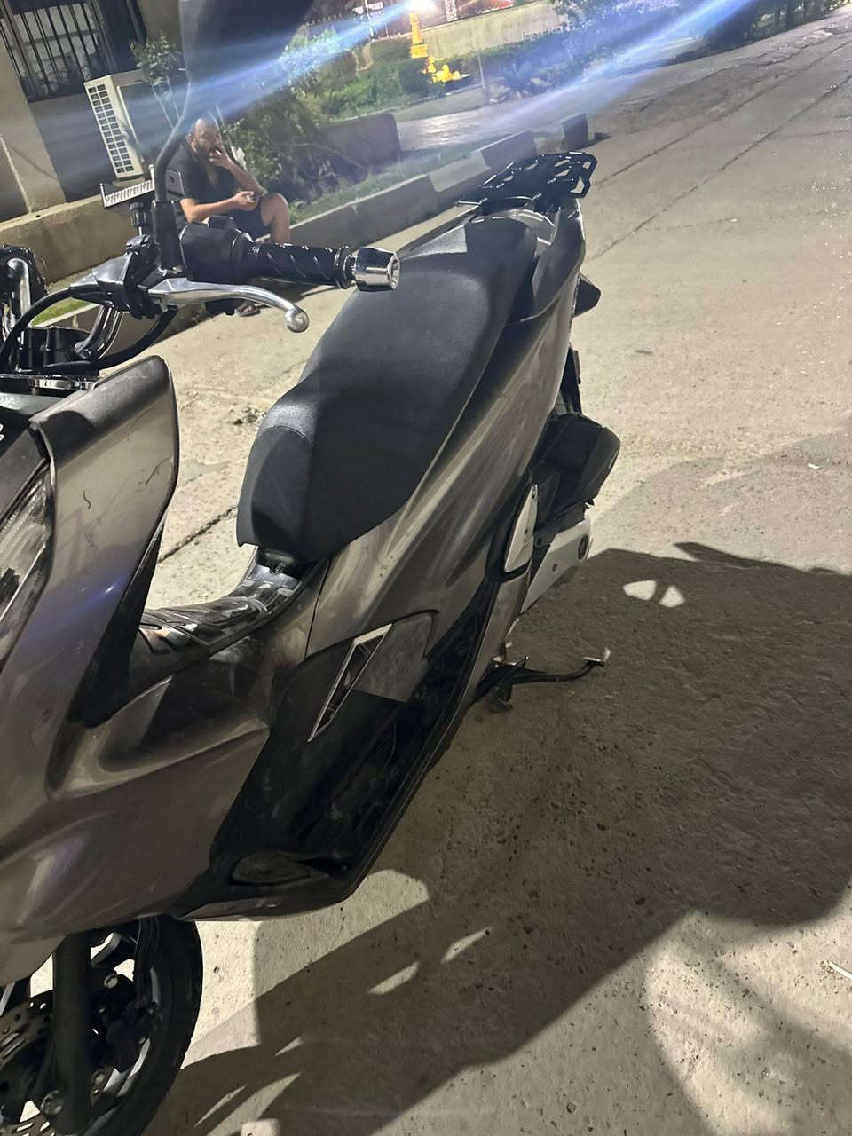 سلام عليكم دراجة Pcx جيل الثالث ياباني نظيفة جدآ شلعه معدله حساسات كهربائي كله شغال  جيب فيتر وتعال افحص سعر18 ورقه وبيهة مجال بسيط دراجة بحاله الوكاله 
عنوان مدينه الصدر  *********** للاتصال ع الرقم مكلف بالنشر
