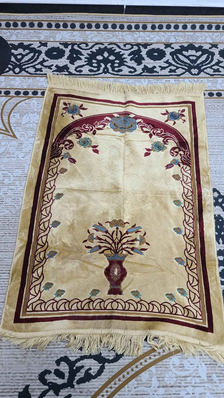 السلام عليكم سجادة صلاة بالة خليجي نضافة فول قياس جبير الاصلي سعر القطعة 4الاف حجز خاص يوجد توصيل 🌙✨


**إذا كنت صاحب هذا الإعلان وتريد حذفه لأي سبب، رجاءا أرسل رسالة إلى الدعم الفني**