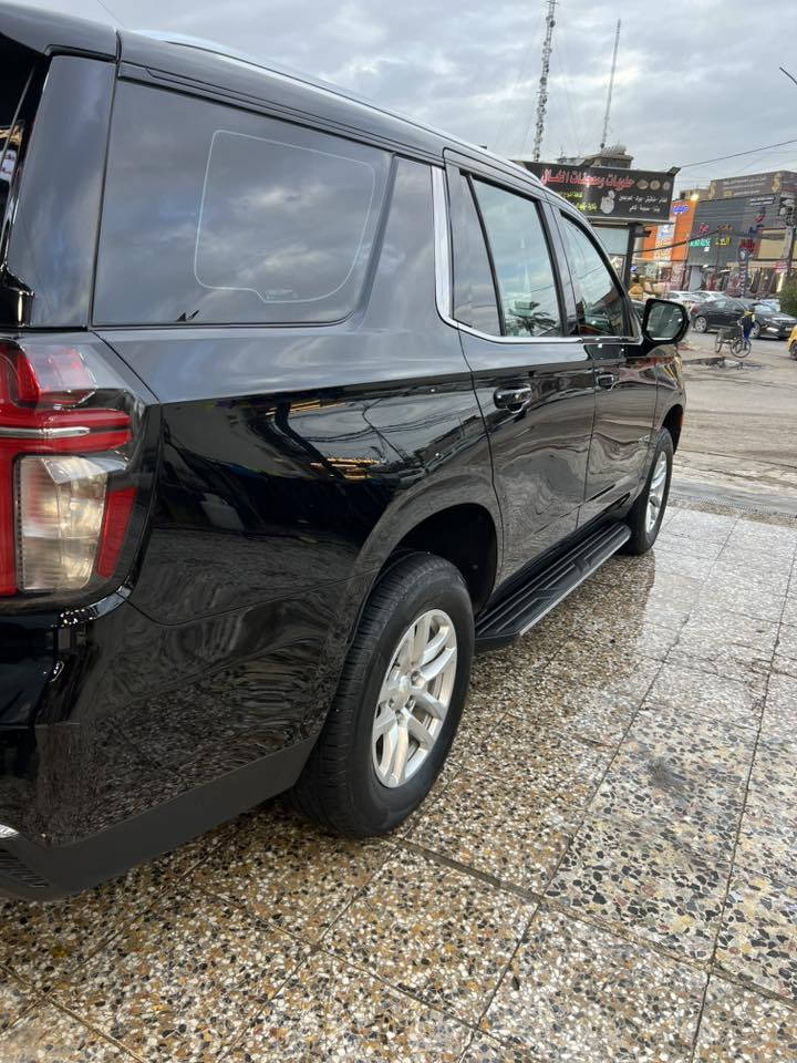 السلام عليكم 
تاهو 2022 LS خليجية مكفوله عدى بارد بسيط 
ماشيه 78 الف كيلو السياره استخدام شخصيه عليه PPF ضمان 5 سنوات مواصفات ال LS معروفه مكاني بغداد الدوره *********** بيع او مراوس السعر 430 $
