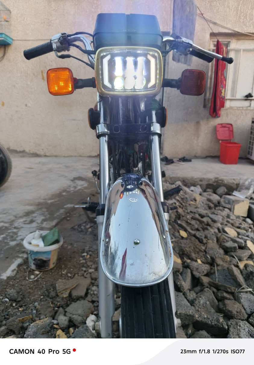 السلام عليكم من رخصة الادمن عندي دراجة اربعه كير نوع تايكر موديل 23 اوراق كامله اصليه مو اسكنر دراجه خير من الله كلشي بيها شغال كهربائيات نقصها بس كفرات زنجيل معروضة ب650 مكاني حي الحكيم الاتصال على *********** بي واتساب
