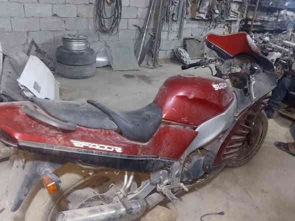 دارجة ززوكي البيع طافية كوم حديد السعر 700 وبية مجال ......عنوان واسط قضاء الحي رقم الهاتف...؟..........................***********
