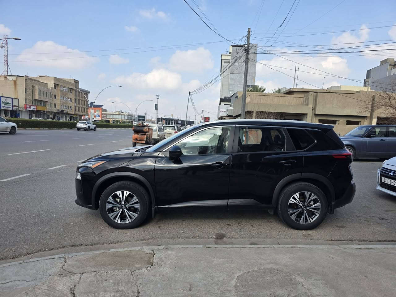 نيسان روك ٢٠٢٢
لون اسود
رقم اربيل 
كامل مواصفات 
دبل اكسل 
بانوراما 
داخل جلد اسود 
Sv AwD
تخم اطارات جديد 
رقم اربيل 
ماشية ٧٩٠٠٠
السعر ١٧٥ 
***********
حادث فقط دعامية امامي
