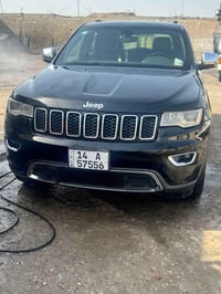 مكلف بنشر للبيع جيب لاريدو موديل18 السعر 200 وبيه مجال رقم صاحب السيار...