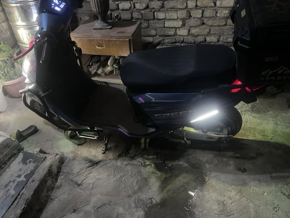 سلام عليكم 
دراجة شحن للبيع نضيفة  دراجة سكنس رياضي كل عطل مابيها بس ببريكا ثنينهن رادهم تبديل عمبار و تبديل بطارية وحدة فقط و تاير خلفي يطلع صوت راد فتح ملف تنظيفة فقط اماً كهربئيات كلهن دراجة نضيفة مثل ما موضح بصورة شغالة سرعة ٩٩ دراجة مدرعة  سعر ٥٤٠


**إذا كنت صاحب هذا الإعلان وتريد حذفه لأي سبب، رجاءا أرسل رسالة إلى الدعم الفني**