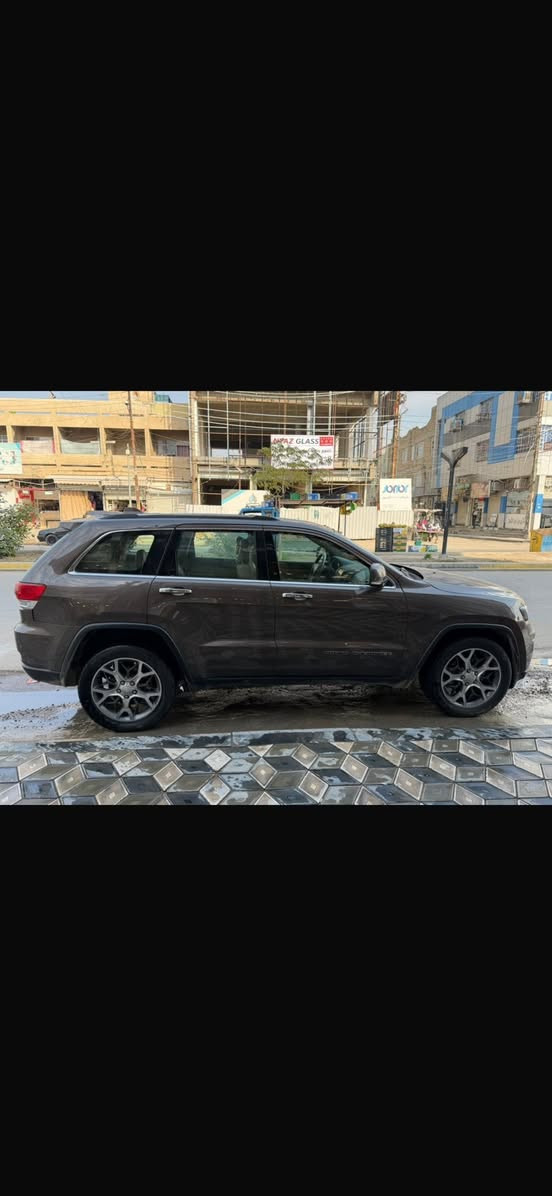 السلام عليكم
موديل 2019
جيب لمتد فول موصفات ماوس 

لون مميز خليجي بيه صبغ 

البنيد والخشم جاملغ بدون دواخل 

ماشيه 51 ميل

سعر 265بيه مجال بسيط 

***********

مكانه البنوك شارع الميثاق
