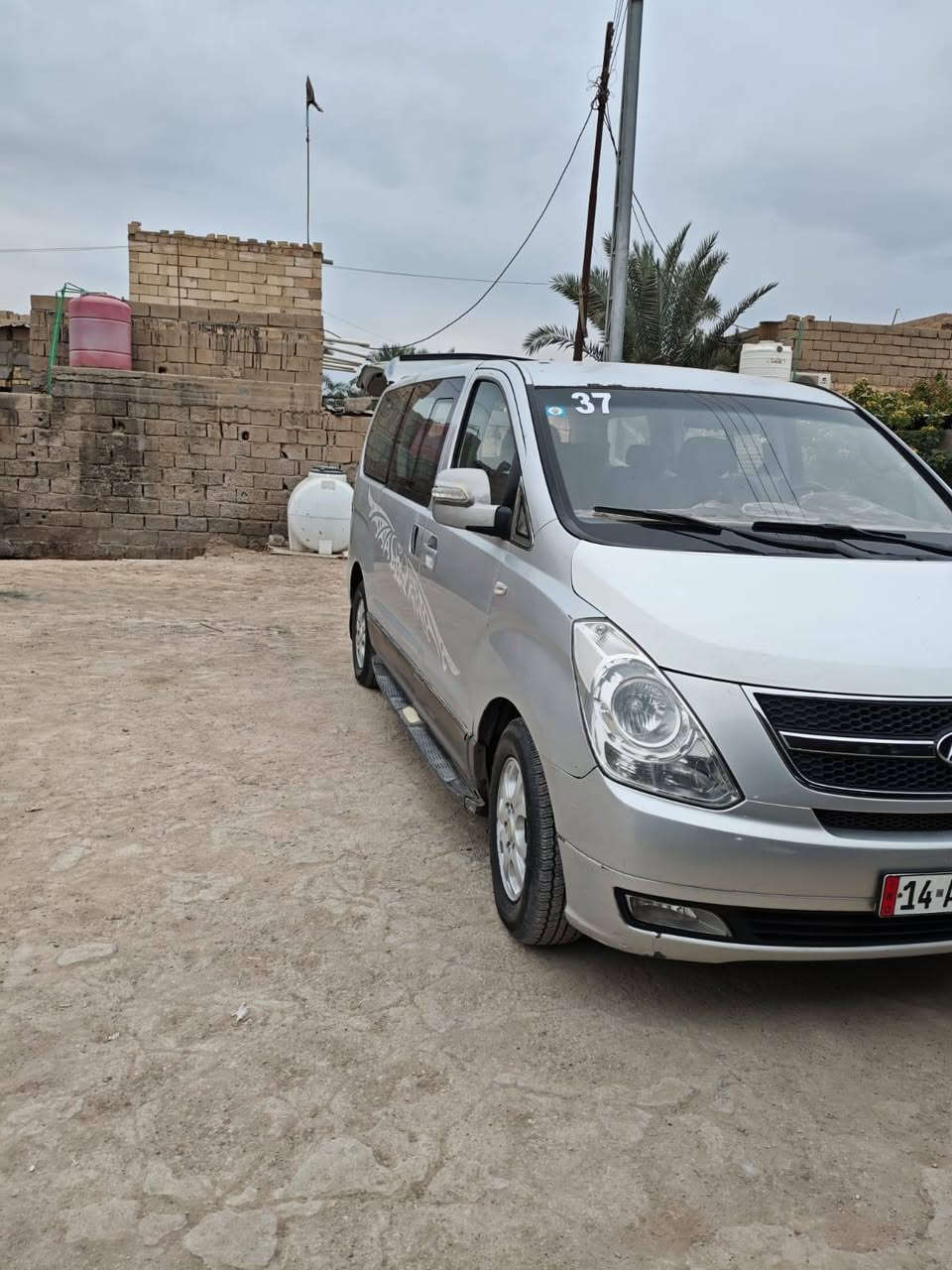 سلام عليكم
ستاركس موديل ١٠ مسكر كير عادي 
سياره كفاله عامه ابايعك سونار 
تخم تاير حداديه جديده تبريد منضومه كامله شاده عليه سياره متعوب عليه كلش مكينه لا تبخير ولا تنقيص  
رقم انكليزي سياره رقمه بصره بسمي تحويل ثاني يوم سياره بعد احله من الصور مكان السياره بصره ابو الخصيب سعره ١٤٥ وبيه ***********   أقره المنشور عدل هنوب اتصل
