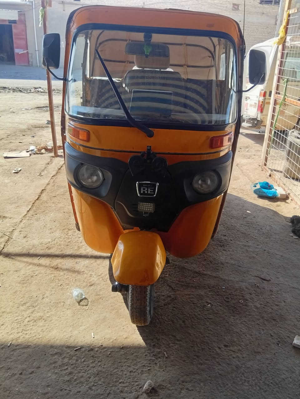 تكتك البيع موديل 20 اوراق أصولي كفاله عامه  بس دوس خياسات باقي كفاله عامه سعر 6100 بي مجال قليل  عنوان بابل الحمزه الغربي رقم ***********
