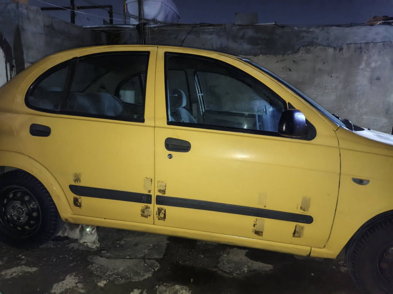 سلام عليكم
طيبة 15 سياره بلادي لا ضربه ولا صبغ بيه فقط باب الخلفيبي نص صبغ وبيه ملاحضات 
 محرك جديد  بلكات جدد واتربم جديدك كلچ جديد نوزلات جدد وإير بلك جديد راديتر جديد زوج تايرات جديد كهربائيات كله شغال

السيارة ماشية 113 حقيقي 

سعره 35 وبيه مجال بسيط 
مكاني الشعلة
***********
