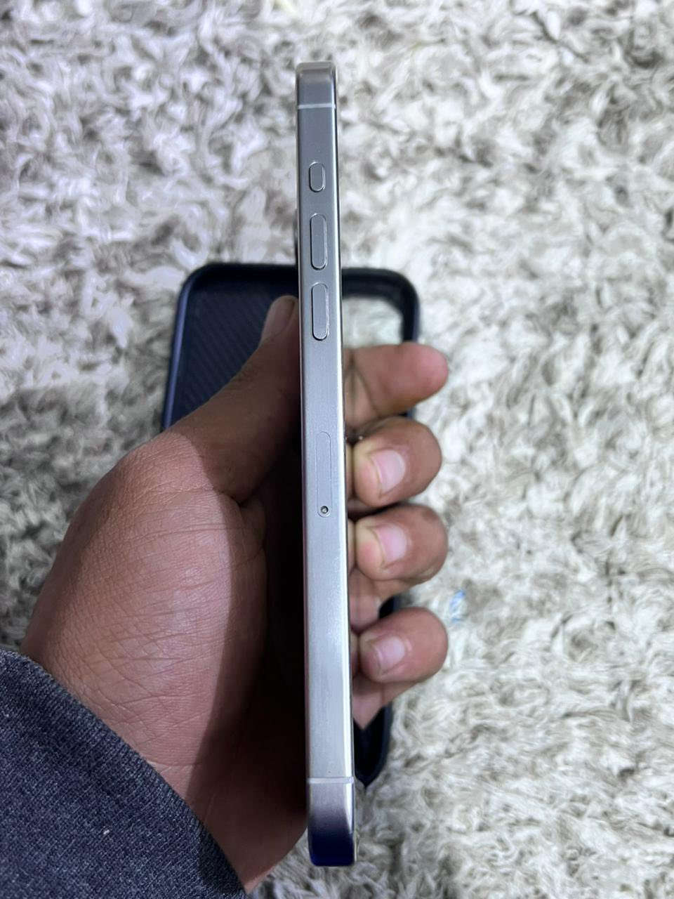 السلام عليكم ايفون 15برو ماكس ذاكره 256 بطاريه 91 جهاز وتر مامفتوح ابد بعده جديد زلغ مابي السعر ١١٥٠وبي مجال قليل متوازي علا بيعا عنوان بغداد المنصور ***********
