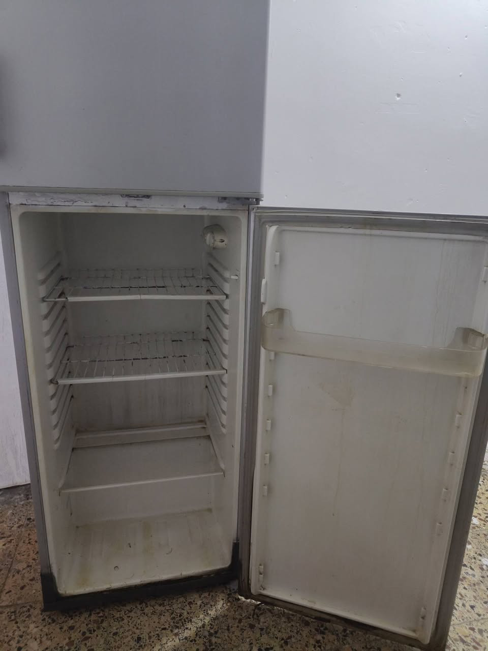 ثلاجه 19 قدم تجميدهه يخبل فوك وجوه تجمد سعر 150 وبيهه مجال مكاني لبياع شرطه رابعه ماعندي توصيل


**إذا كنت صاحب هذا الإعلان وتريد حذفه لأي سبب، رجاءا أرسل رسالة إلى الدعم الفني**