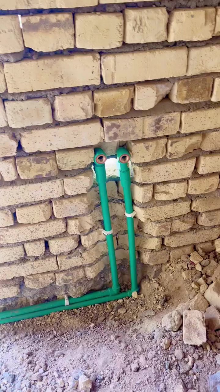 السلام عليكم كادر سباك متفرغ ماء +مجاريي بالنضام الحديث والكلاسك حسب الطلب للعمل داخل الناصريه ***********
