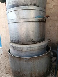 قزانات عدد 4 بدون قباقه 3واحد بي قبق الثقيل القديمات السعر 450 0772828...