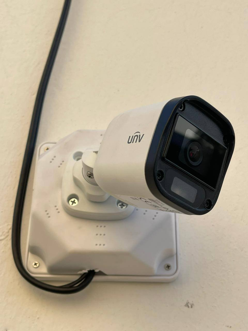 تم على بركه الله 
تم تجهيزوتنصيب كامرات مراقبه نوع2UNV ميكا تنصيب 4كامرات 
الموقع :مجمع الاميرات 
من ماركة UNV العالمية من تجميع أصلي 
تتضمن 
✅كاميرات 4 ماركة UNV العالمية
✅جهاز DVR
✅دبل افلاش ليزرية
✅كامرات فول كلر صوت 
✅اسلاك  امتار
✅ربط الكامرات بالموبايل 
✅شاشه فول HD
✅ضمان الكامرات 5سنوات
✅الكاميرات من ماركةUNV العالمية  اصلي 
✅ تم تجهيز وتنصيب من مركز الامان الموقع حي النداء بدايه شارع المجمعات 
ملاحظه:ضمان شركة5UNVسنوات 
للطلب او الاستفسار:
#واتساب: ***********/
            ***********
العنوان :النجف الاشرف شارع المجمعات مقابل سوق النجف للعقار
