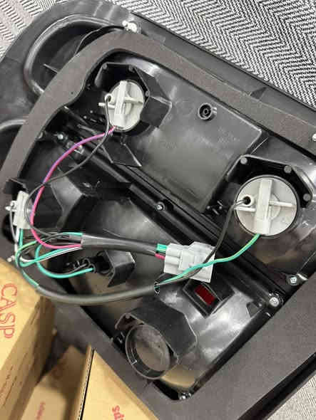 بگ لايت تويتا كاسب متوفر كمية زوج 57الف  يوجد توصيل ل جميع محافظات العراق 
رقم موبايل 
***********
رقم واتس اب 

0751 842 2104
