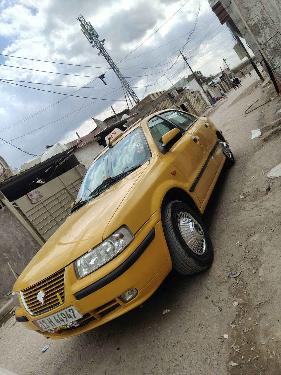 سلام عليكم سمند موديل 2017كير محرك جدد صدره جديد رقم انكليزي سنويه جديده مصفره هيه او غرمات بيه دوس معمره تبريد ثلج🥶
تخم تاير جديد دوشمه نحله جديده كبات جدد 
البيع سعره 47بغداد جسر ديالى القديم هاذه رقمي *********** 
***********
