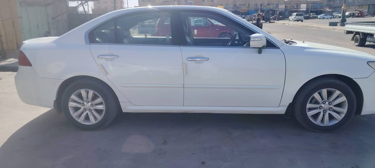 سلام عليكم ابوبتيما مديل ٢٠١٠ خليجي رقم دولي بيه ر؛ات صبغ بدون ضرر مكفوله من العيب الشرعي والضربه السياره كلش جديده بيع او مراوس السعر ٩٨ وبيه مجال
للاتصال ***********
