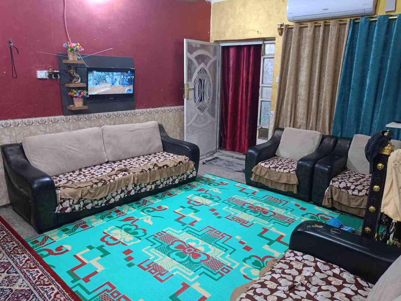 .... بيت للبيع....
المساحه 120 طابو صرف
يتكون من غرف نوم عدد 2
استقبال.. وصاله... ومطبخ... ومنور .وصحيات..
المكان جامعة الوطنية تضحيه شارع الملعب ماقابيل دائرة الاملاك سابقآ.... البيت خلفي الدربونه 150سم
ملاحضة البيت يتجر ع الطلاب الجامعة الوطنية
الاتصال على الرقم *********** وتساب
