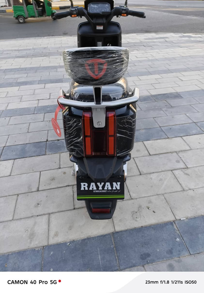 السلام عليكم دراجه شحن ريان وحشي جديدة زيرو6 بطارية كبيره مسطره 38 أمبير ملف 2000 سرعة 80 البيع عنوان بغداد ساحة الوثبة سعره 900     ***********
