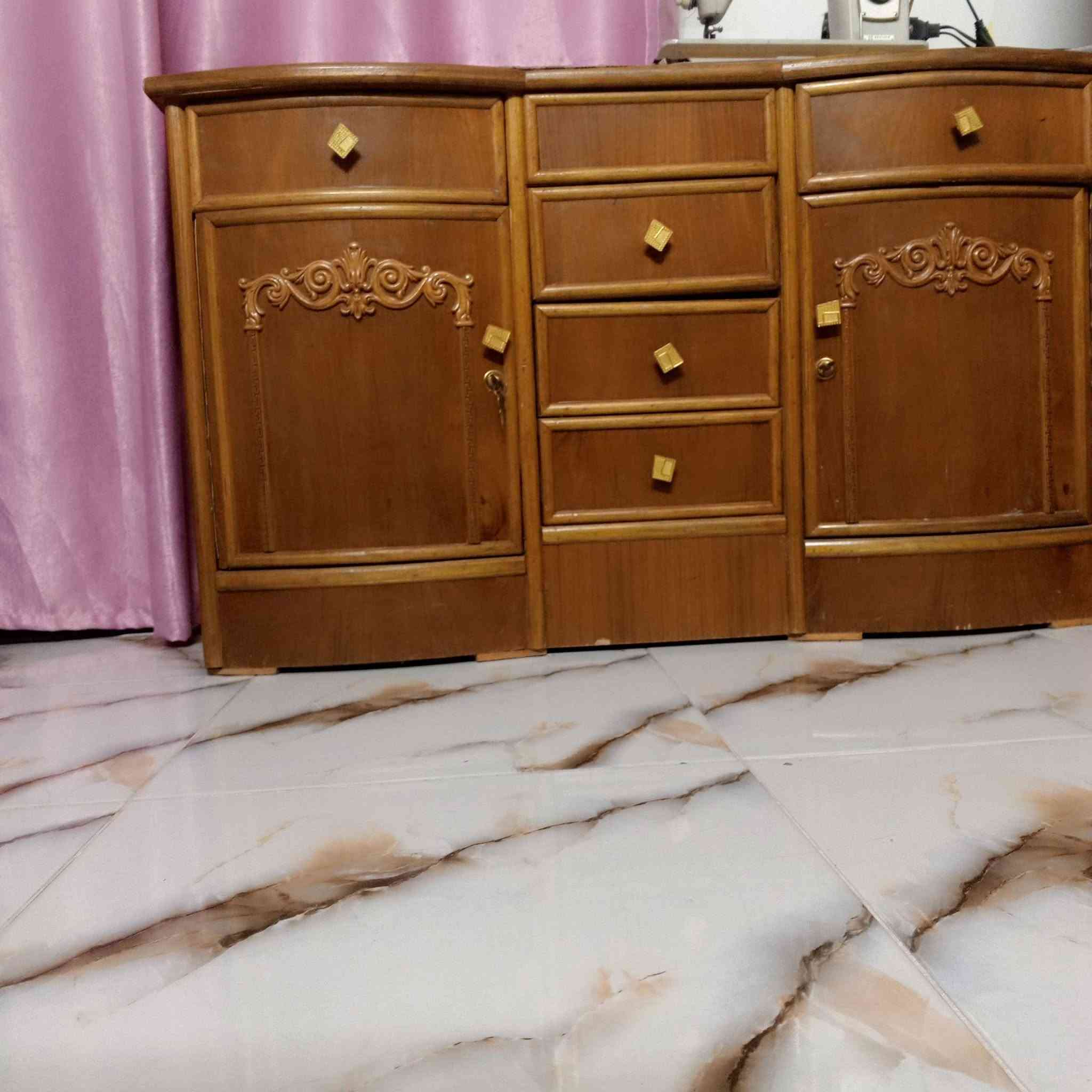 غرفه نوم داخل خارج صاج نظيفه مبيها اي ضرر تاج الجربايه موجود السعر 850 العنوان بغداد الشعلة ***********
