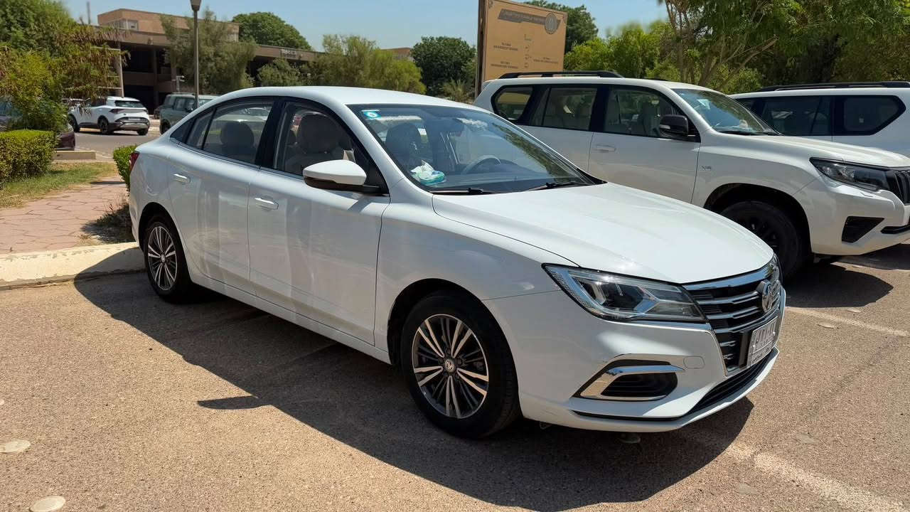 MG5
 2024 للبيع 

كفاله عامه 
السعر 98 وبيهه مجال بسيط 

***********
