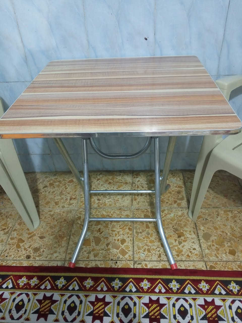 للبيع ميز طعام مع 2 كراسي سعر 30 وبيهن مجال


**إذا كنت صاحب هذا الإعلان وتريد حذفه لأي سبب، رجاءا أرسل رسالة إلى الدعم الفني**