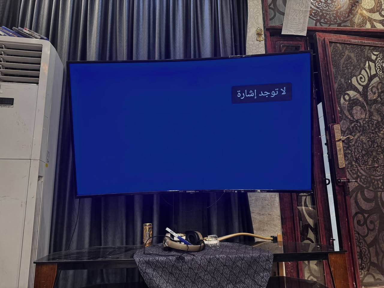 شاشه حجم كبير 65بوصه ودقه 1080وشركه جنرال وسعره 750وبيه مجال لتواصل ***********
