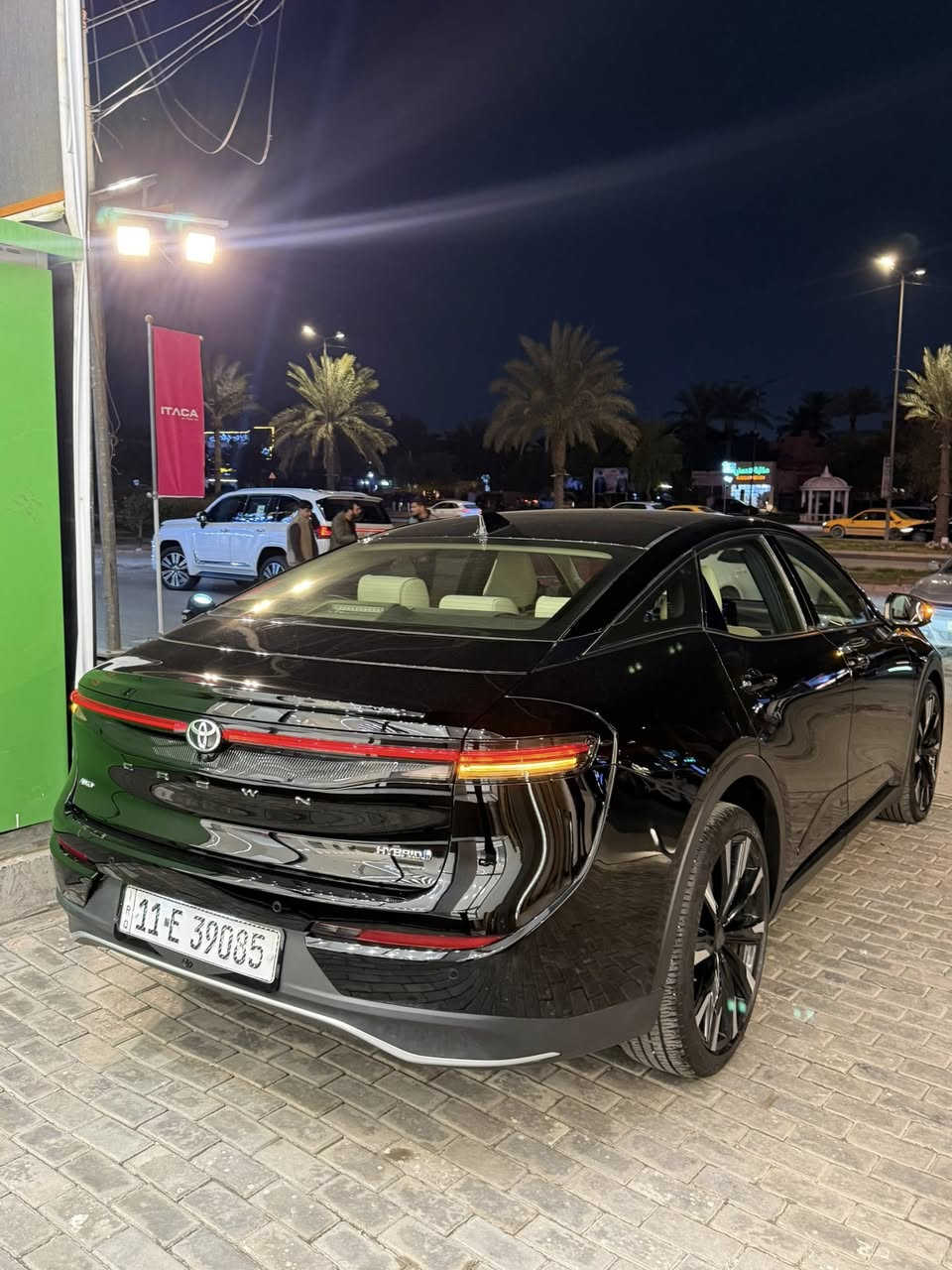 السلام عليكم
كراون ماجستا فول مواصفات موديل 2023 بيبان شفط محرك تيربو 
مغلفه ppf امريكي اصلي 
رقم بغداد
ماشيه 55 الف 
السيارة مكفوله بيها كم رصعه فقط 
السعر 35.500 وبيها مجال
 مكاني بغداد 
الرقم: ***********
