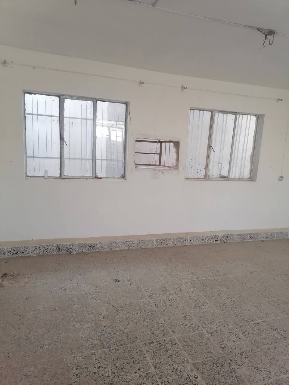 للايجار
دار سكني حي الجبيرية الأولى قرب جامع سيد حميد
٣ غرف نوم ملحقات كامله
للاستفسار أكثر عل خاص او الاتصال *********** موجود وتساب
