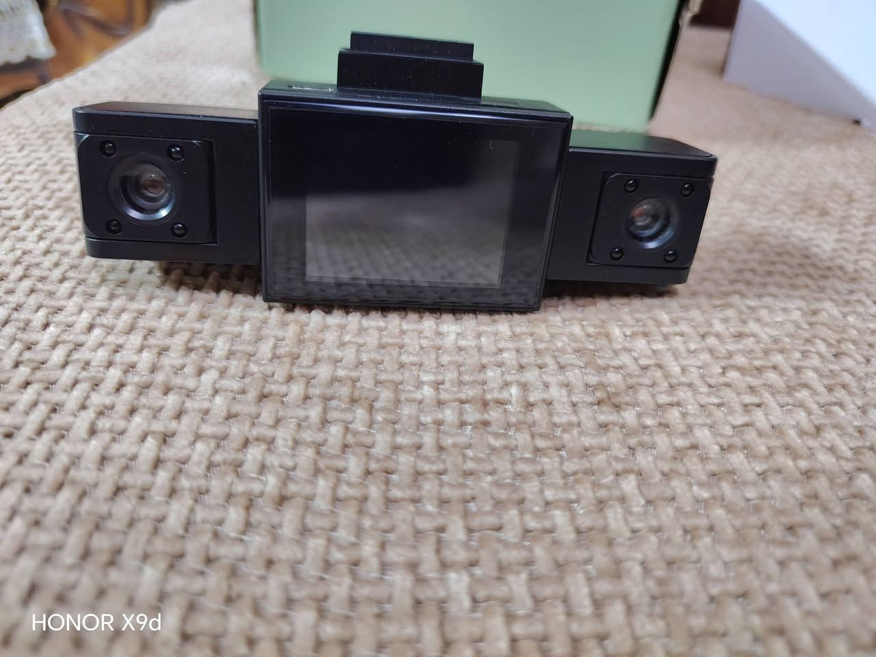 داش كام 3 كامرات وحده امامي وثنين راكب والسائق 
35000 الف


**إذا كنت صاحب هذا الإعلان وتريد حذفه لأي سبب، رجاءا أرسل رسالة إلى الدعم الفني**