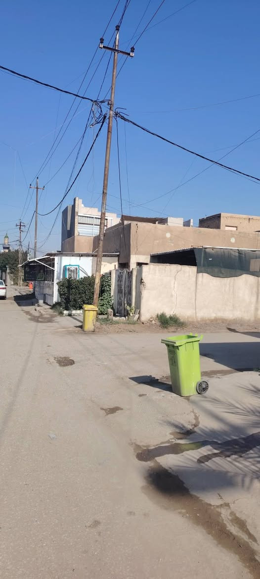 السلام عليكم
دار للبيع المحاويل /حي الشهداء المساحة ٢٠٠ متر ركن على شارعين بناء قديم يقع على الشارع التجاري المؤدي إلى حسينية الحاج سعدون للاستفسار الاتصال على الرقم ***********
