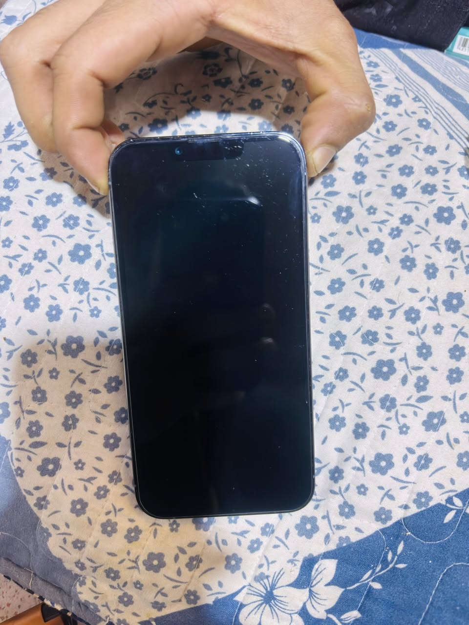 ايفون 13برو فقط  بطاريه 93   جديد  نضيف سعر 625 للاستفسار ***********
