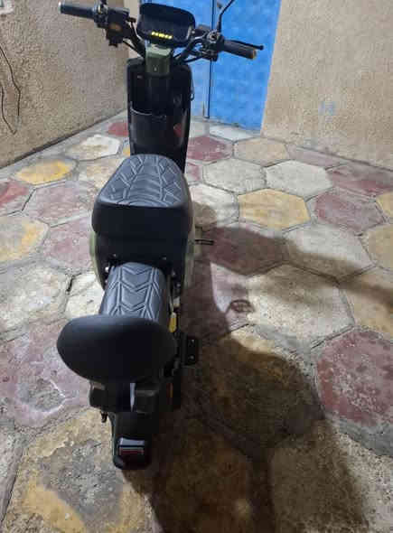 السلام عليكم.
موجود دراجة R9 جديدة مستعملة شهرين فقط 

 ما ماشية فقط 139 كيلو متر يعني بعدها زيرو  كما موضح 

بالصورة 

وياها غراضها كامله من الشركة 

السعر 575وبيها مجال للشراي 

مكاني النجف 

للتواصل 

واتساب 

***********

او مراسلة الصفحة
