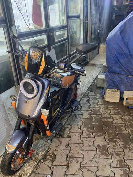 سلام عليكم h900  نوعيه راقيه (Hls) وسله موجوده  دراجه لوك بمعنئ الكلمه من الشغل للبيت بصميتن (5 بطاريات)  دراجه خدميه موديل2025 دراجه كدام عينك السعر 650 وبية مجال للطيبين  رقم *********** 📞
