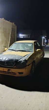 ٢٠١٠ • يعوزها جير ومحرك • رقم احمر ديالى