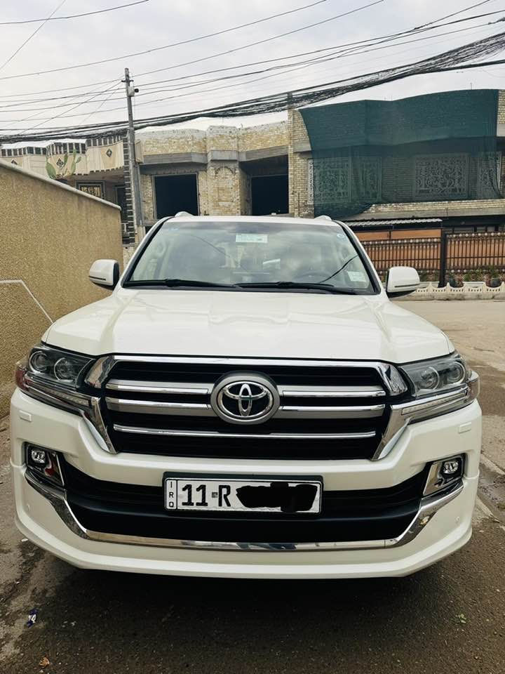 لاندكروز 2019 بريم اصل  رقم بغداد مكفوله كفاله عامه عنوان بغداد ماشيه ٧٠ رقم صاحب سياره *********** سعر (5شدات ٧٥ ورقه بيه مجال)
