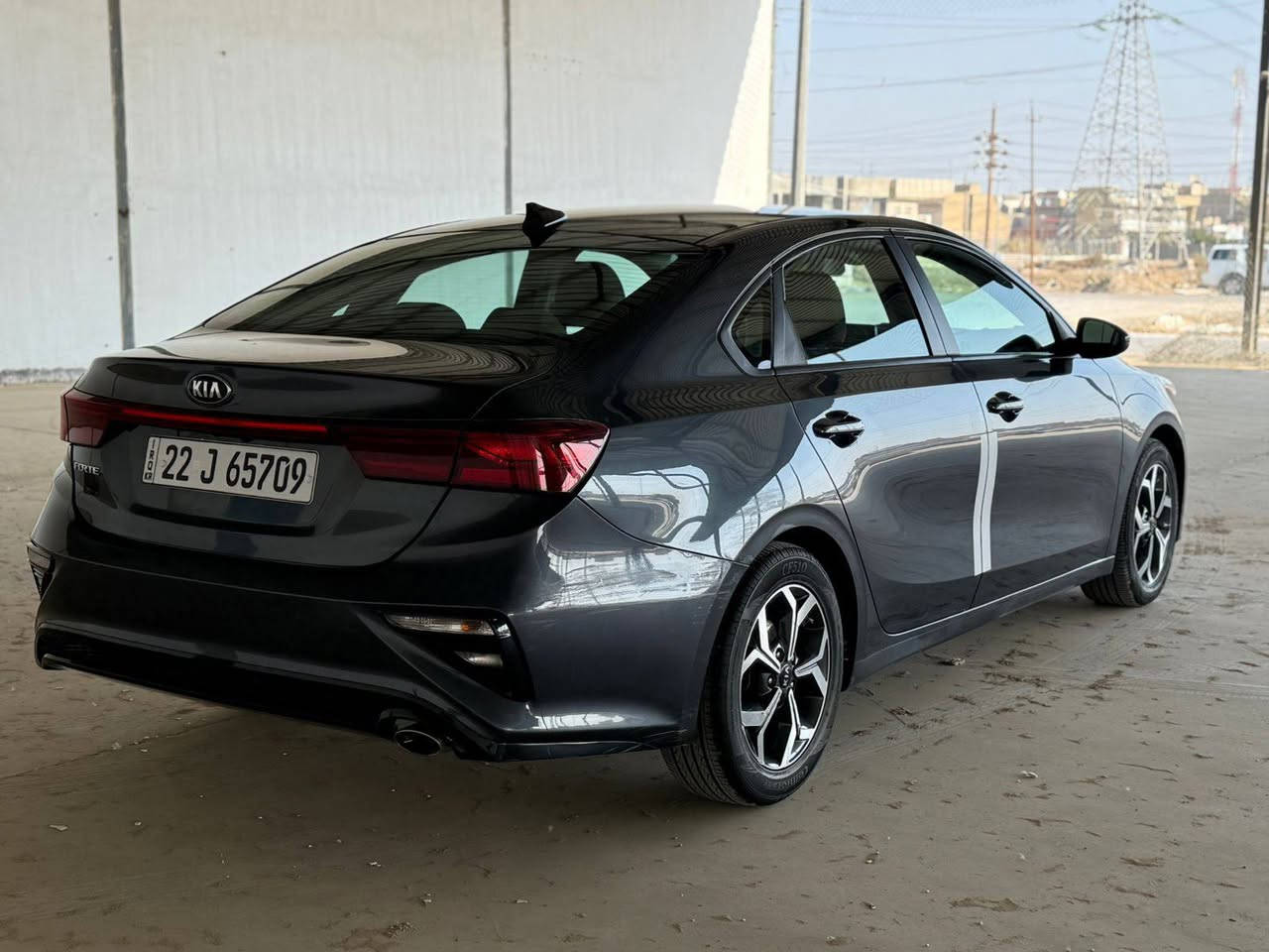 كيا فورتي موديل 2020 مكينه 2000 دوش سياقه ذاتيه وتحديد مسار بريك ذاتي رادار . مانع انزلاق. نظام ترحيب داخل لونين
تحكم جهتين شاشه بلاد كار بلي كامره دواره 
ثلاث وضعيات للكير
ماشيه 54 ميل  سياره جديده وجاهزه من كل النواحي من صدر وتايرات بدون اي نقص 
حادثها بنيد وايرباك دشبول والباقي كفاله عامه
بأسمي هزه ورقم جديد تحويل ثاني يوم 
بيع او مراوس حسب القناعه
السعر 137 وبيها مجال 
العنوان : واسط وبغداد
***********
