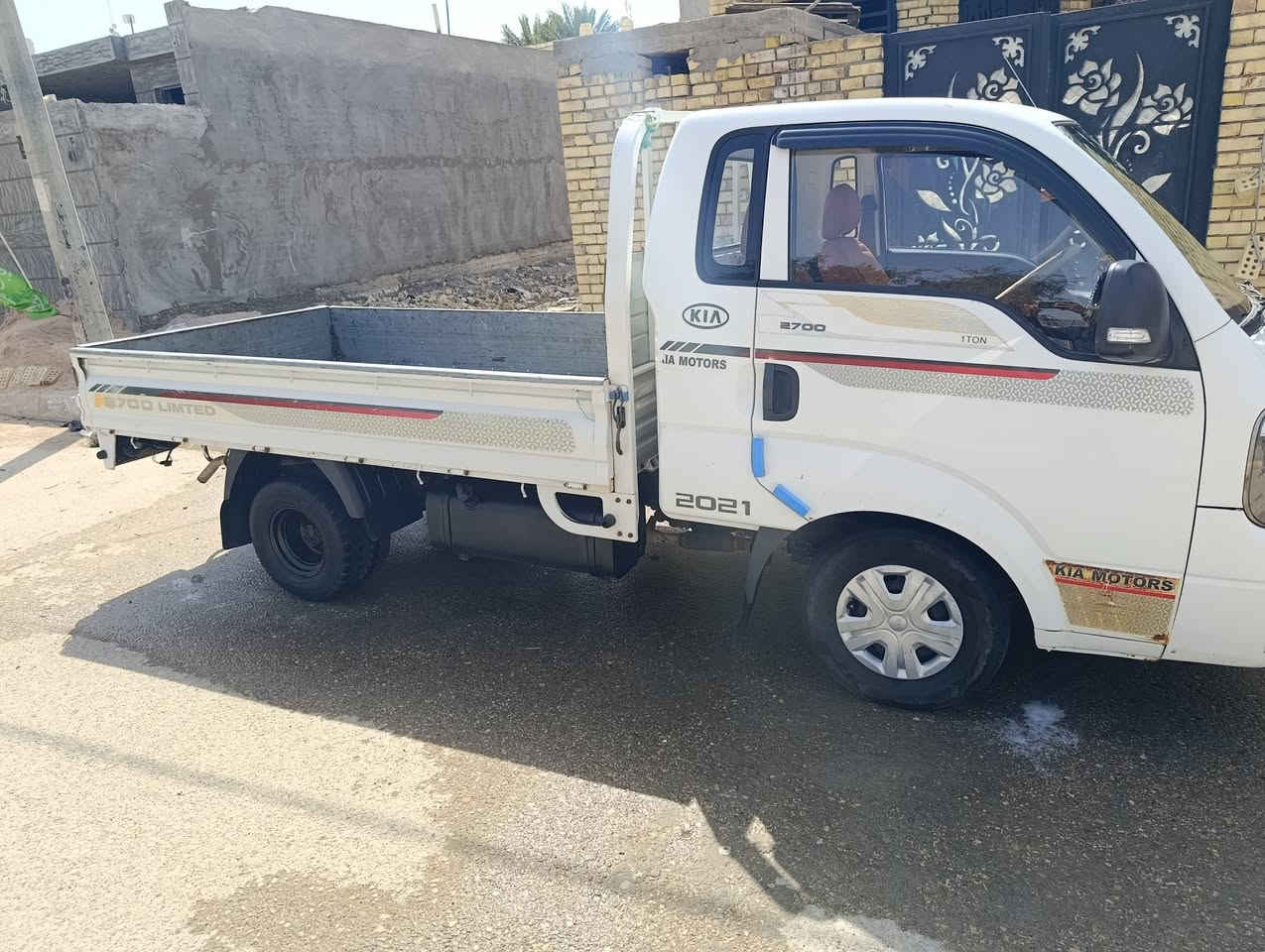 سلام عليكم كيةحمل للبيع مكفولة كفالة عامة مديل 2018استفسار على هاذةالرقم ***********
